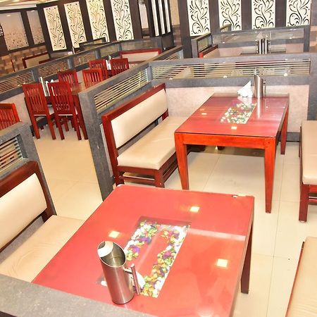 Bright Palace Restaurant And Residency Hotel Shimoga Buitenkant foto